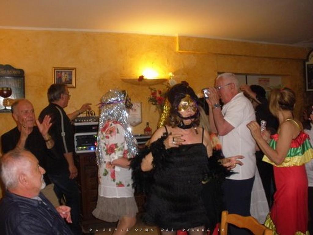 2013 05 09 MAI NIMES SOIREE FAMILIA (22).jpg